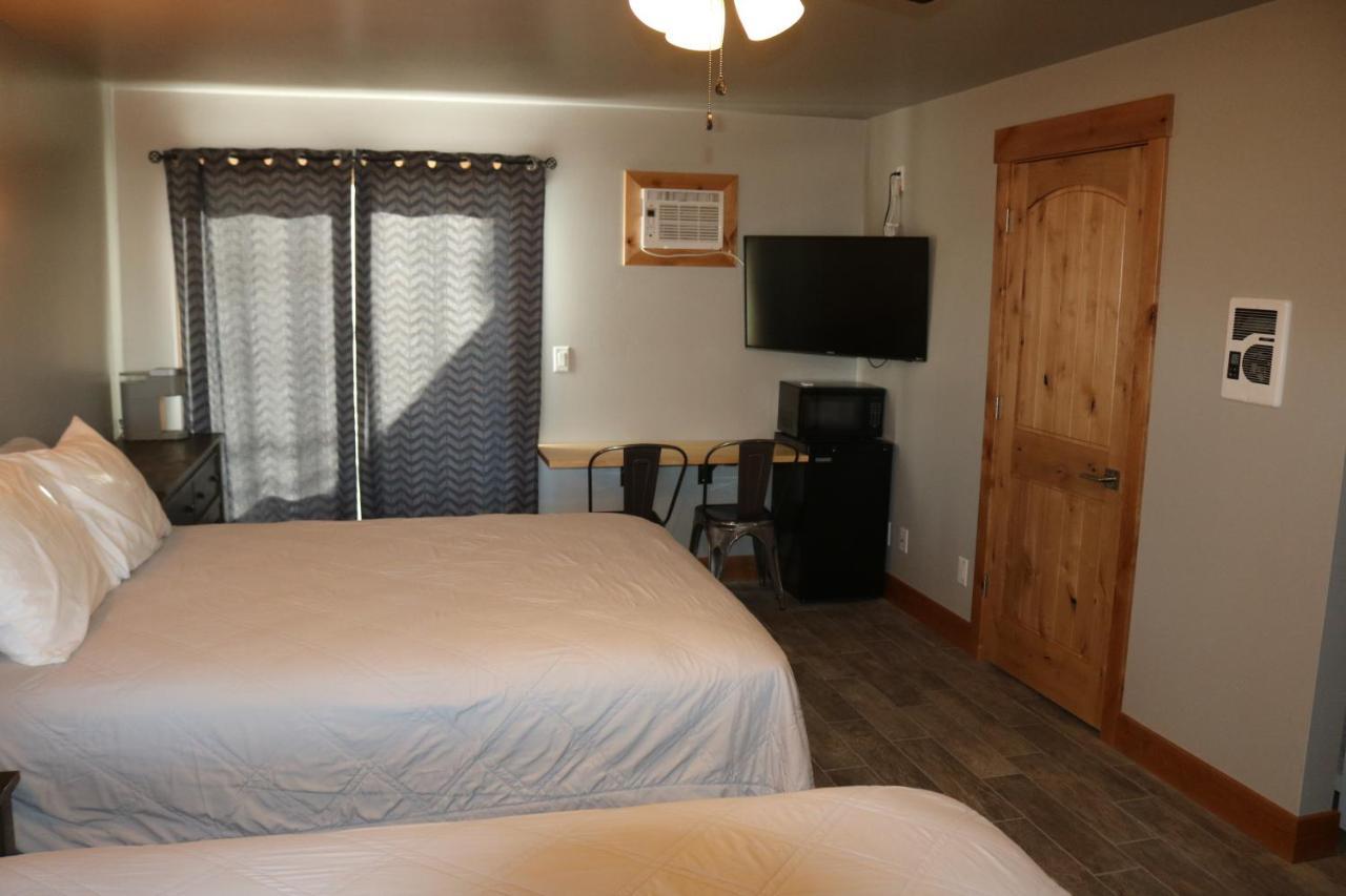 Columbine Inn (Adults Only) Естес Парк Екстериор снимка