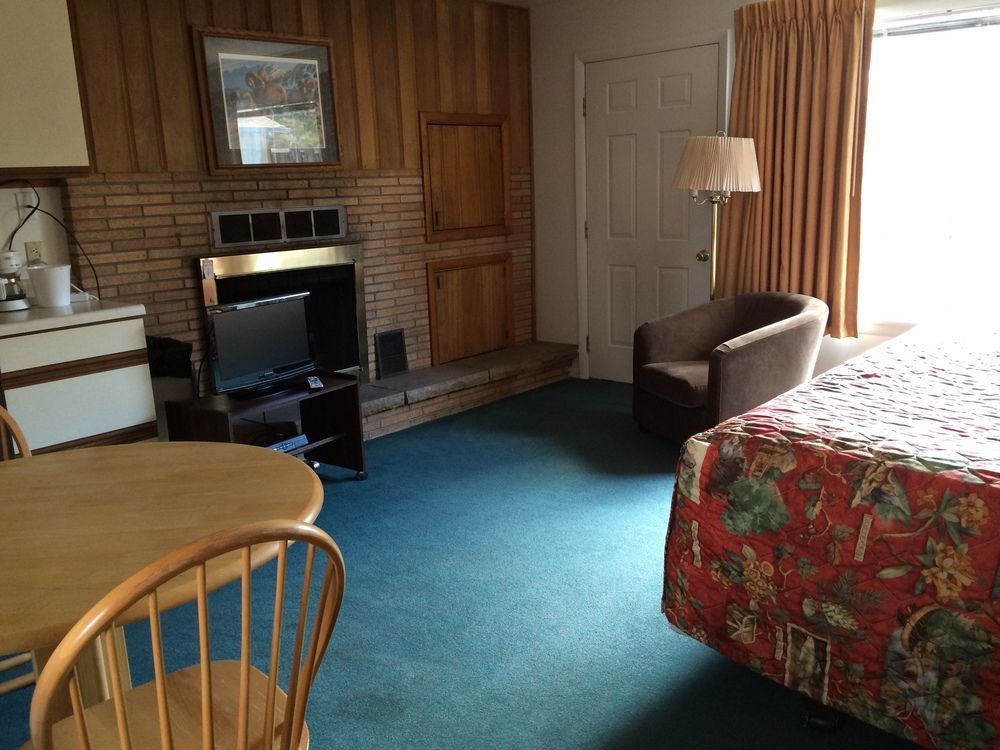 Columbine Inn (Adults Only) Естес Парк Екстериор снимка